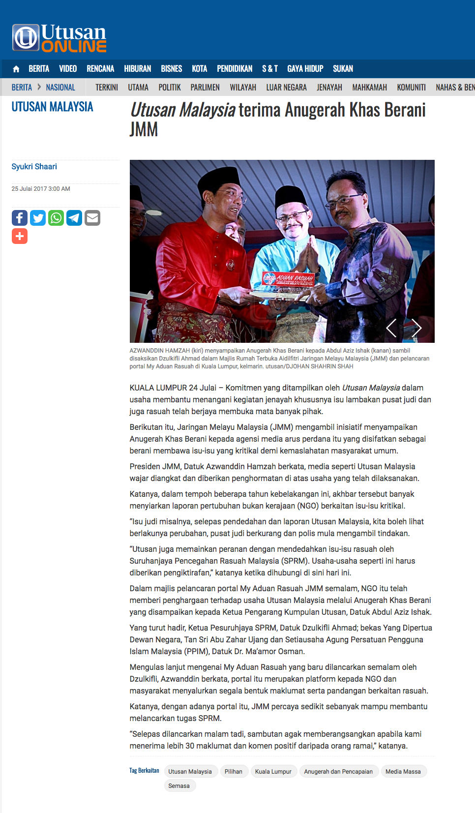i Utusan Malaysia i terima Anugerah Khas Berani JMM Nasional Utusan Online
